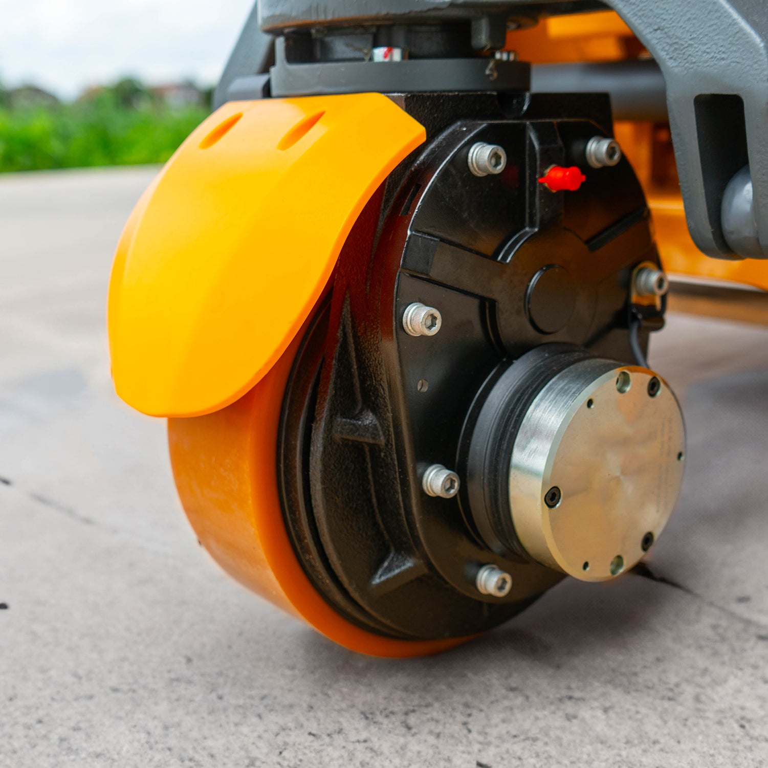 Electric Pallet Truck 1500kg – 24V Lithium-ion image 6