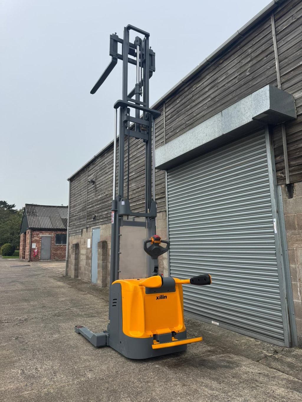 Electric Ride On Pallet Stacker 1500kg Lift Capacity 4.5m Lift Height image 21