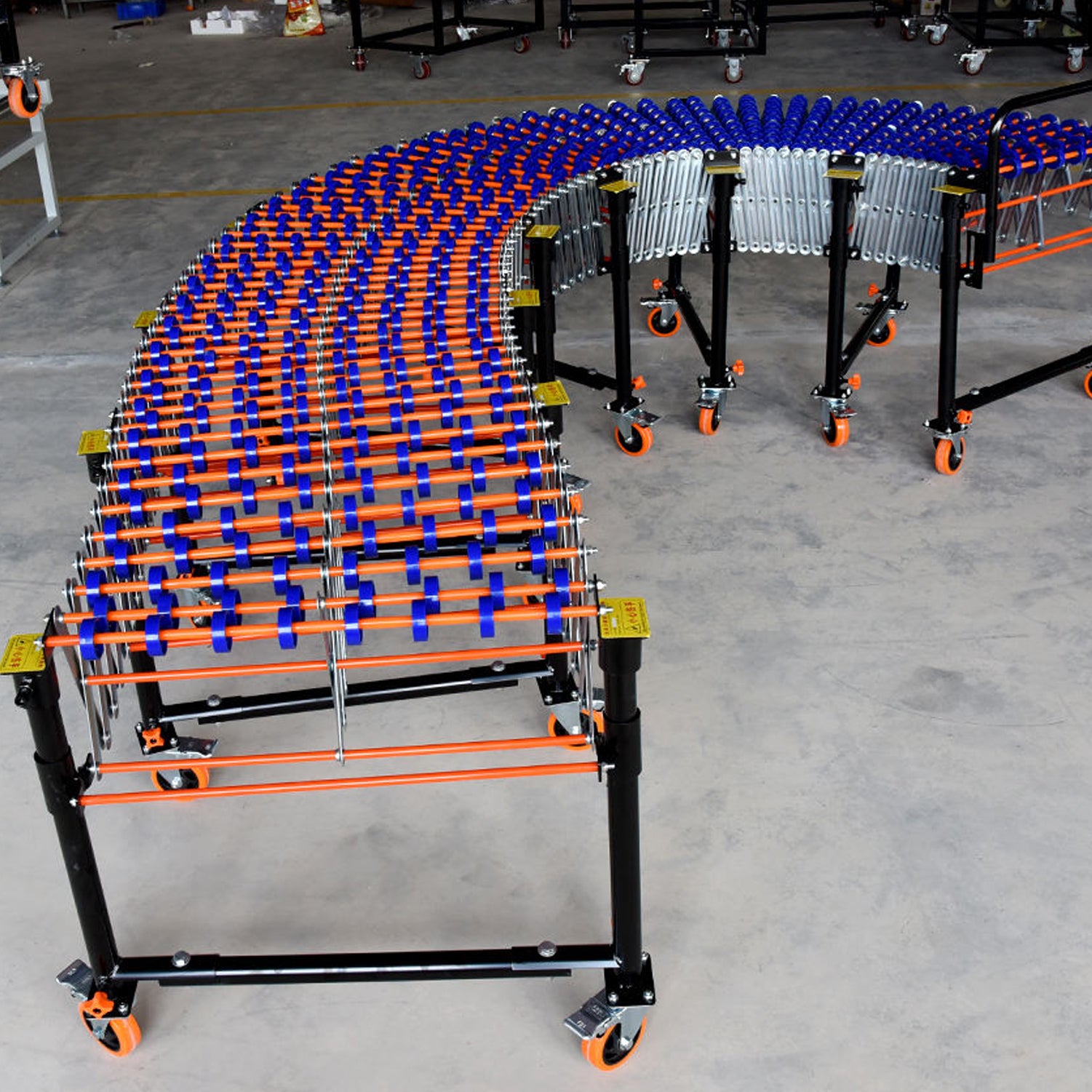 Conveyor Gravity Expandable 7,5m Length - 57-85cm Height - 600m Width