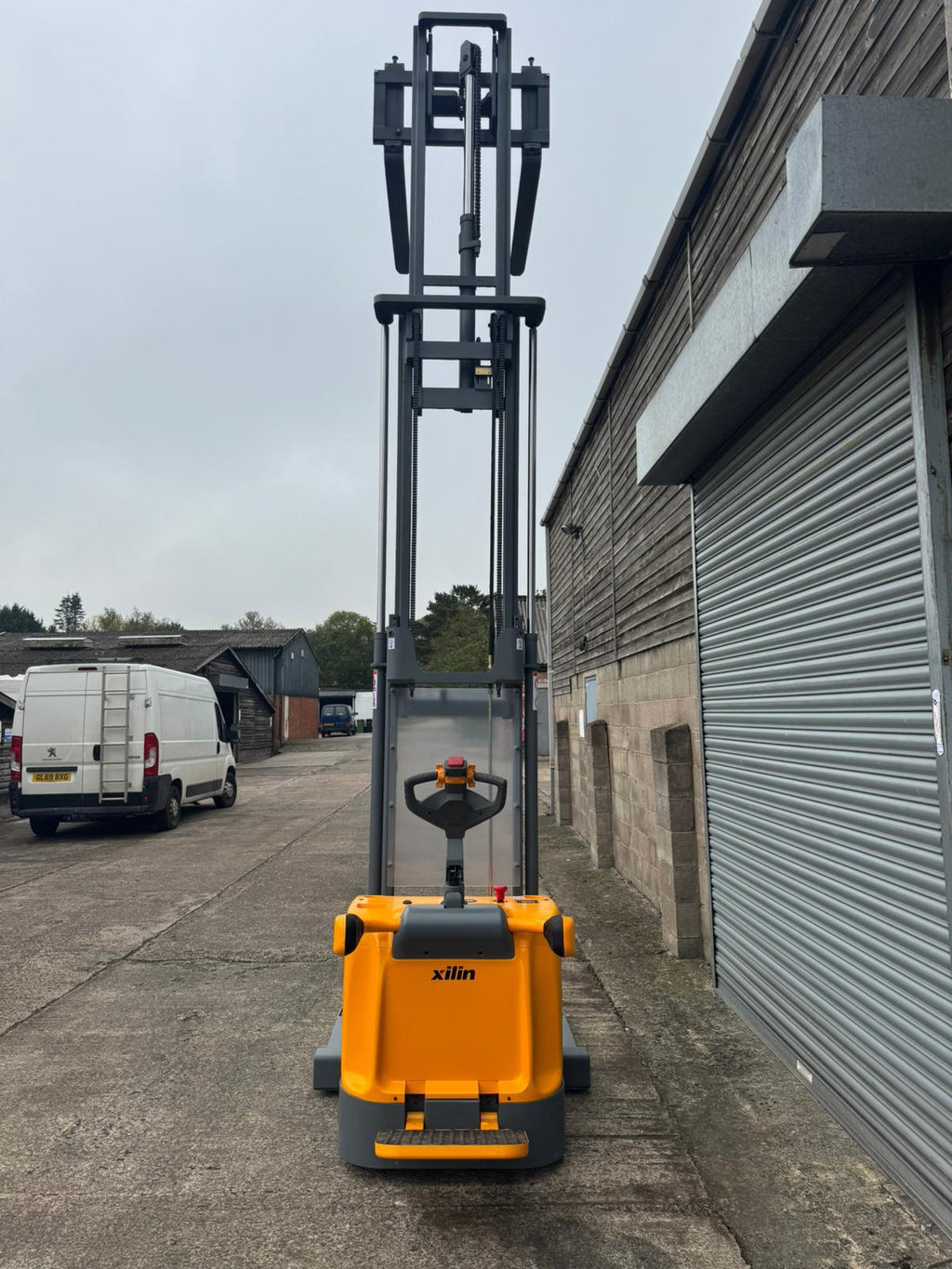 Electric Ride On Pallet Stacker 1500kg Lift Capacity 4.5m Lift Height image 15