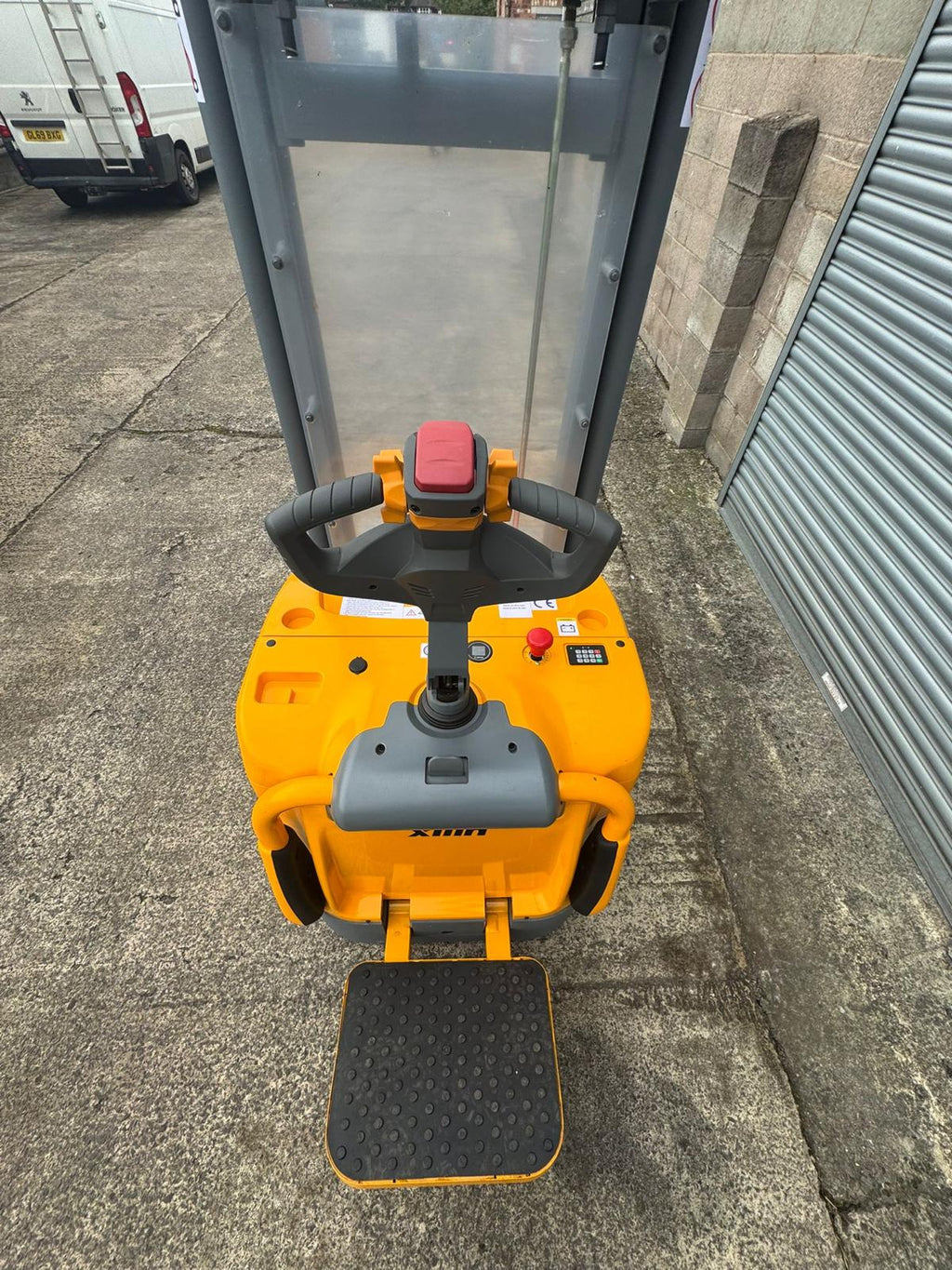 Electric Ride On Pallet Stacker 1500kg Lift Capacity 4.5m Lift Height image 13